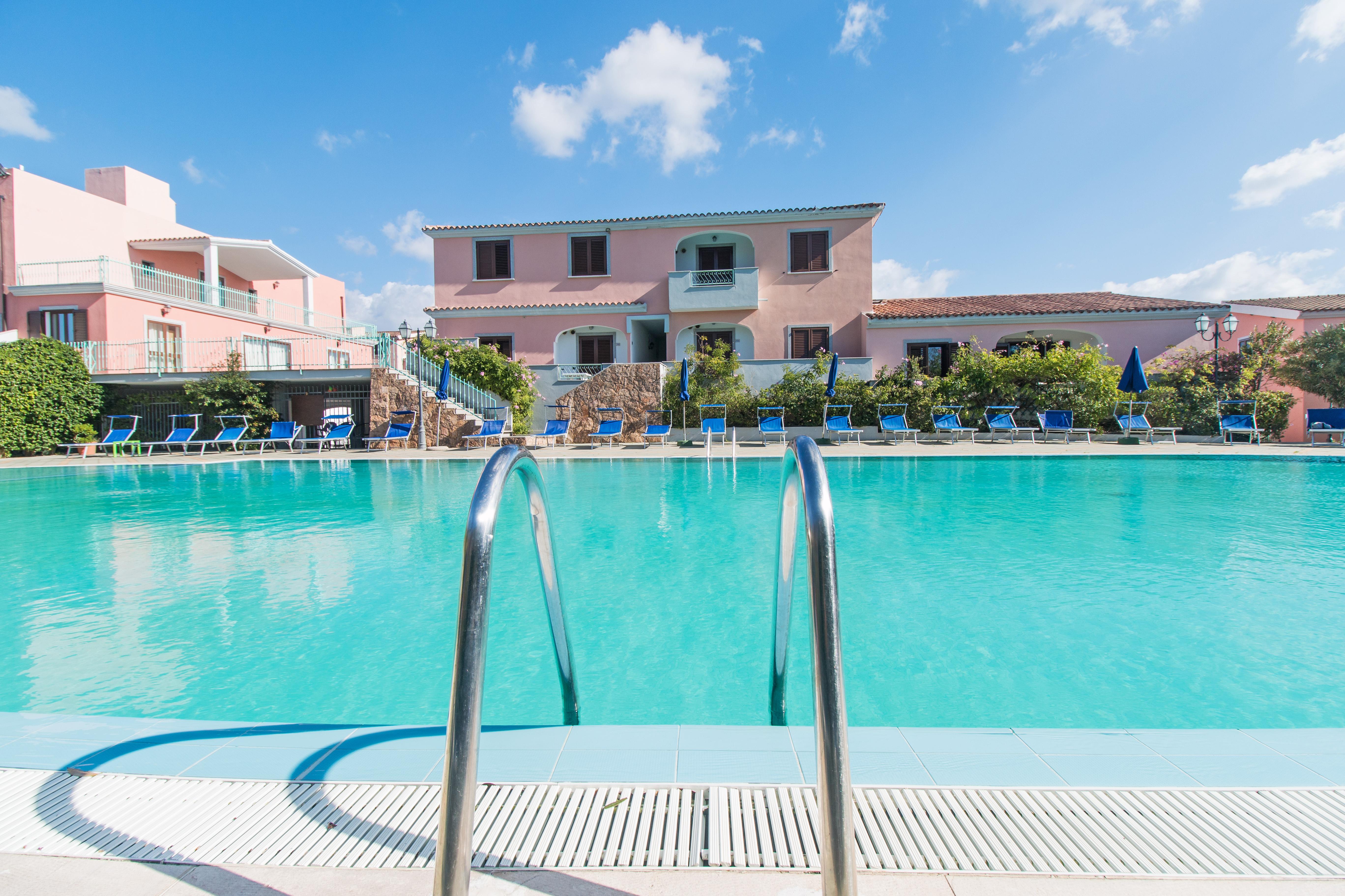 Albergo Residenziale Gli Ontani Cala Liberotto Exterior foto